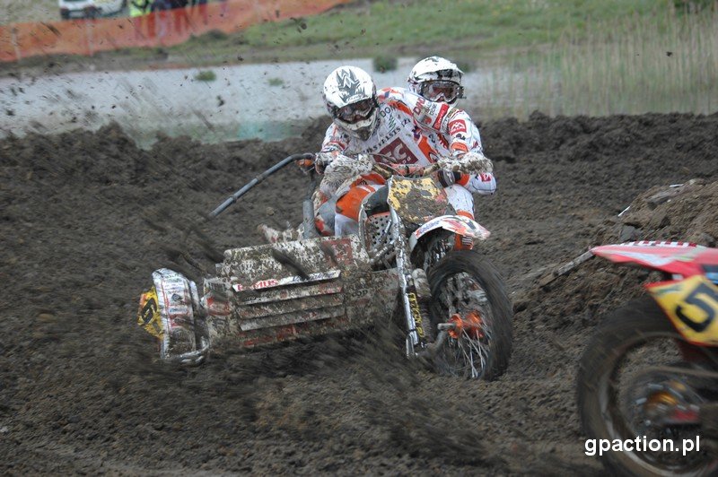 mx17052009037.jpg