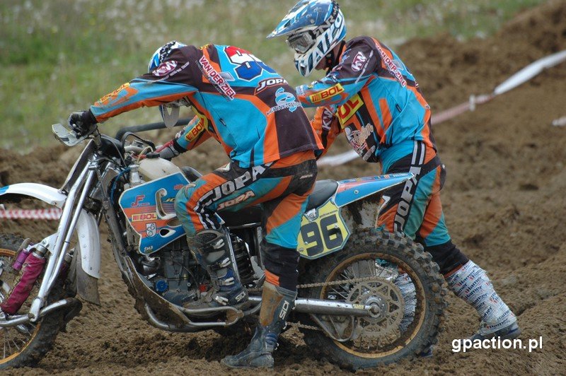 mx17052009235.jpg